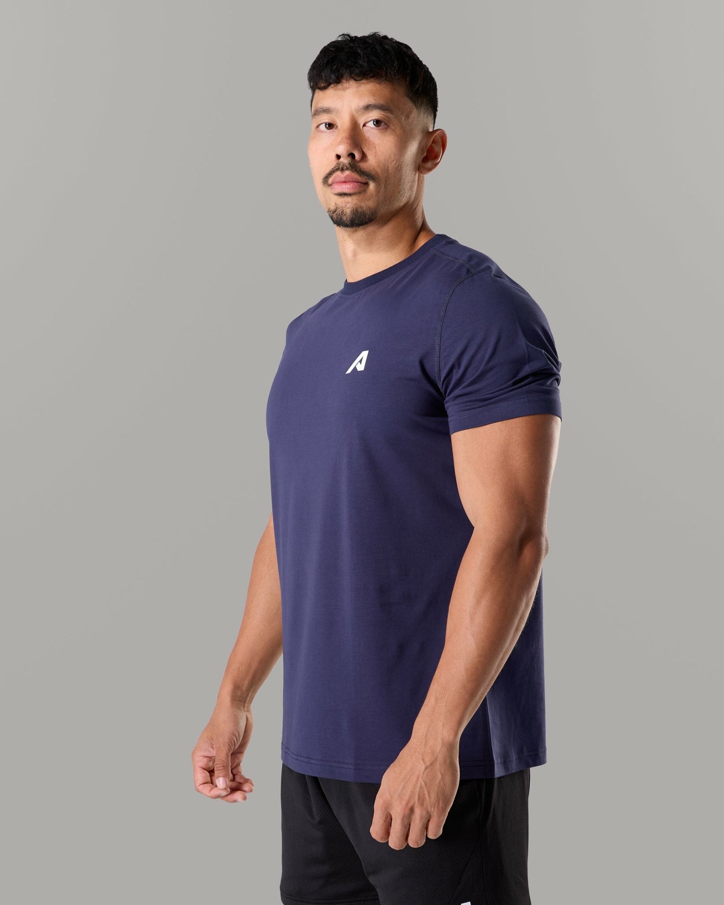 Momentum Tee - Core Navy - Mens Workout Tee | Alphalete