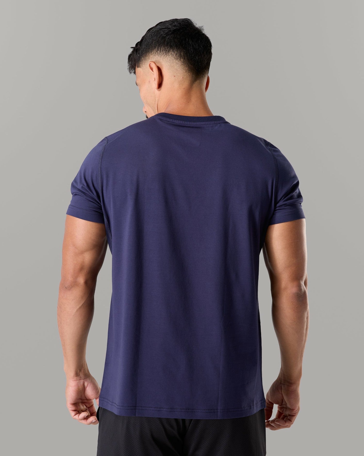 Momentum Tee - Core Navy - Mens Workout Tee | Alphalete
