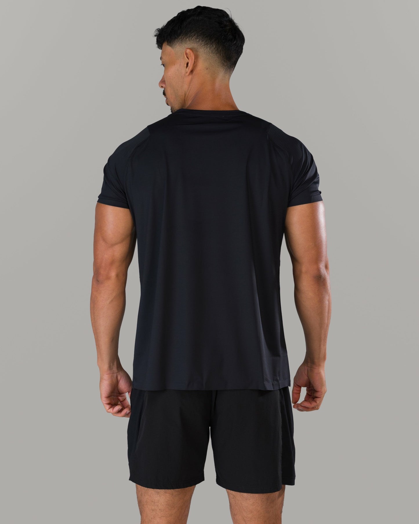 Proflex Tee - Black - Mens Workout Tee | Alphalete