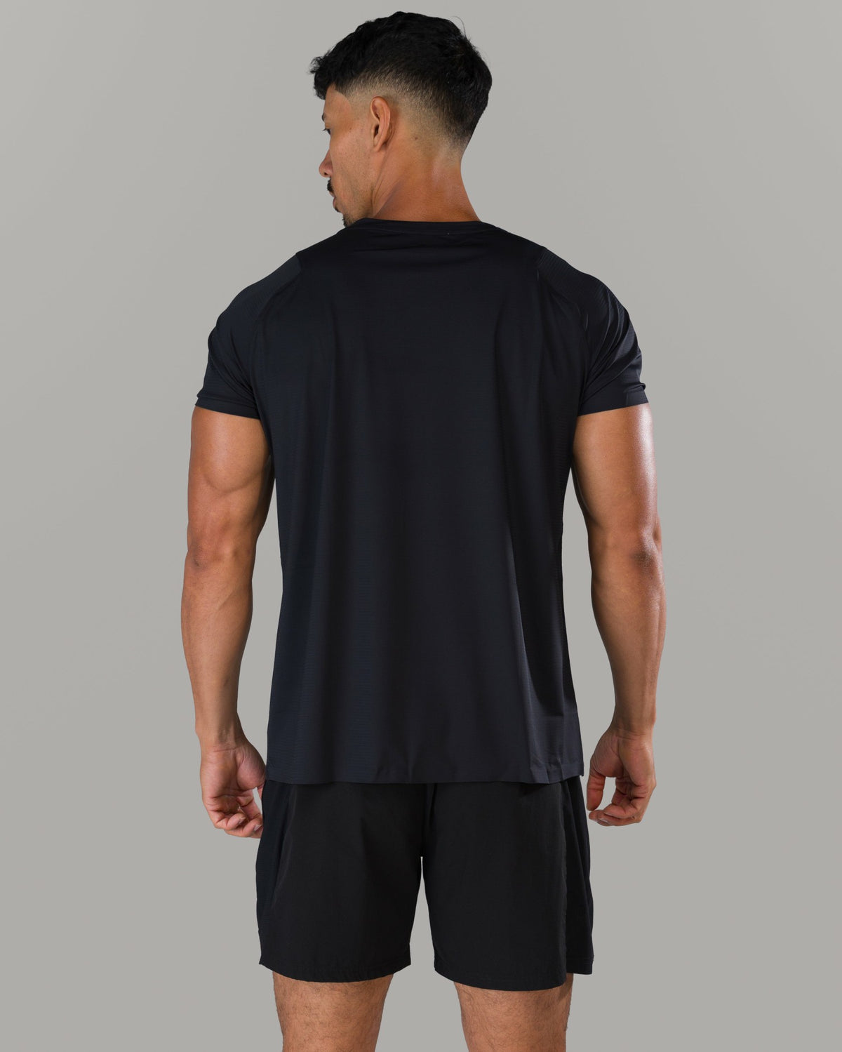 Proflex Tee - Black - Mens Workout Tee | Alphalete