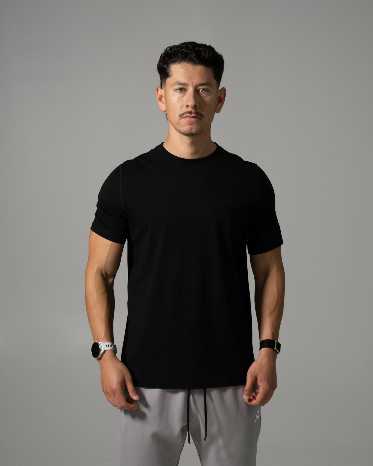 Momentum Tee - Black - Mens Workout Tee | Alphalete