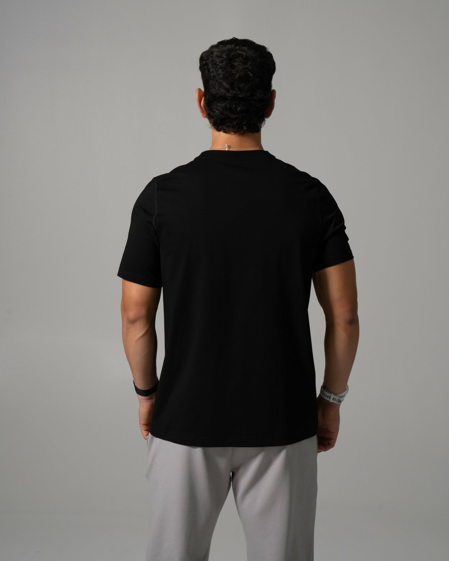 Momentum Tee - Black - Mens Workout Tee | Alphalete