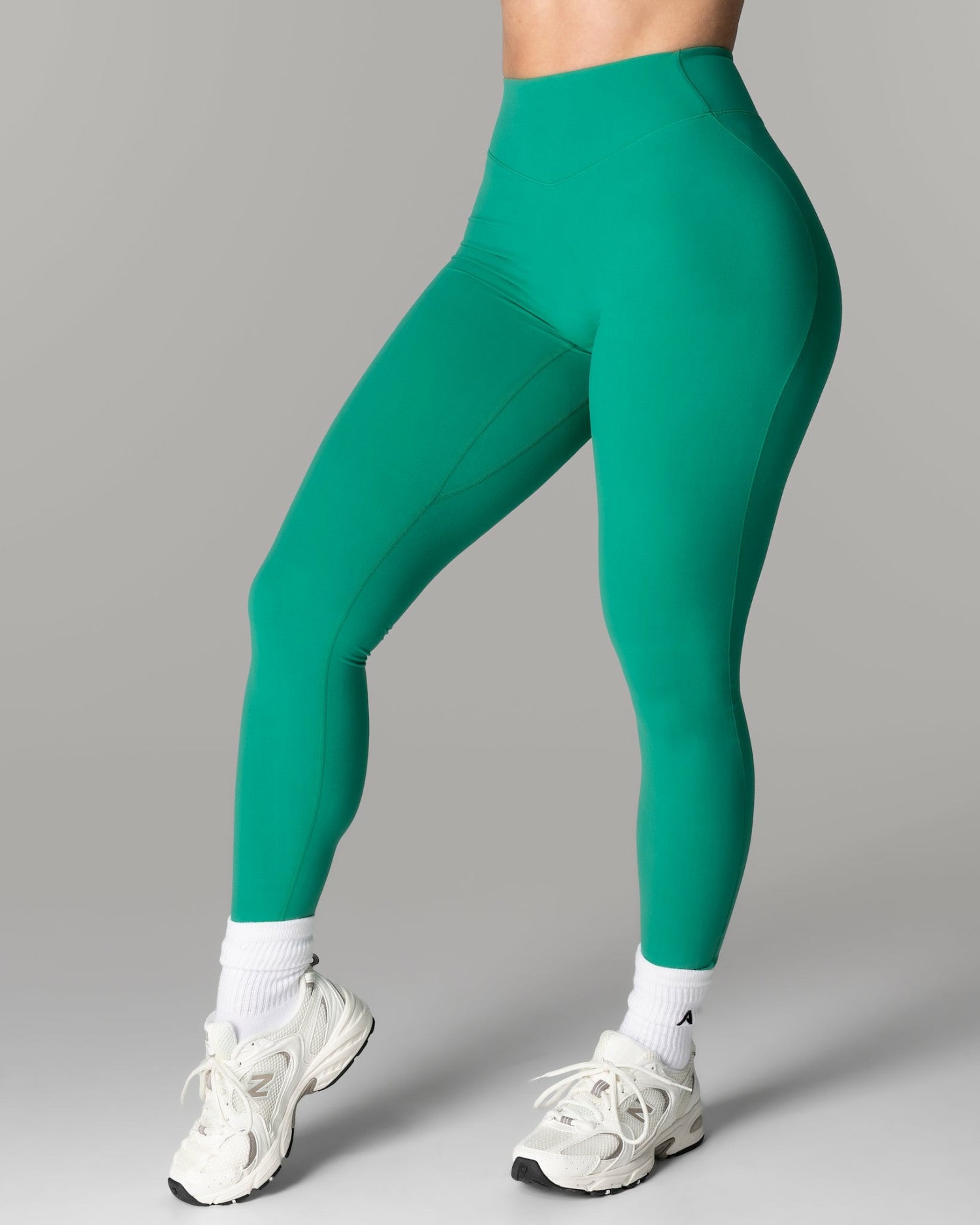 Everyday Elevate Ultra-High Rise Legging - Grove | Alphalete