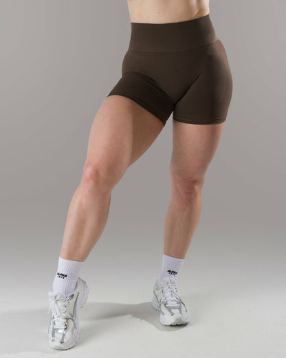 Pump Mid Rise Short - Espresso - Workout Clothes For Women | Alphalete