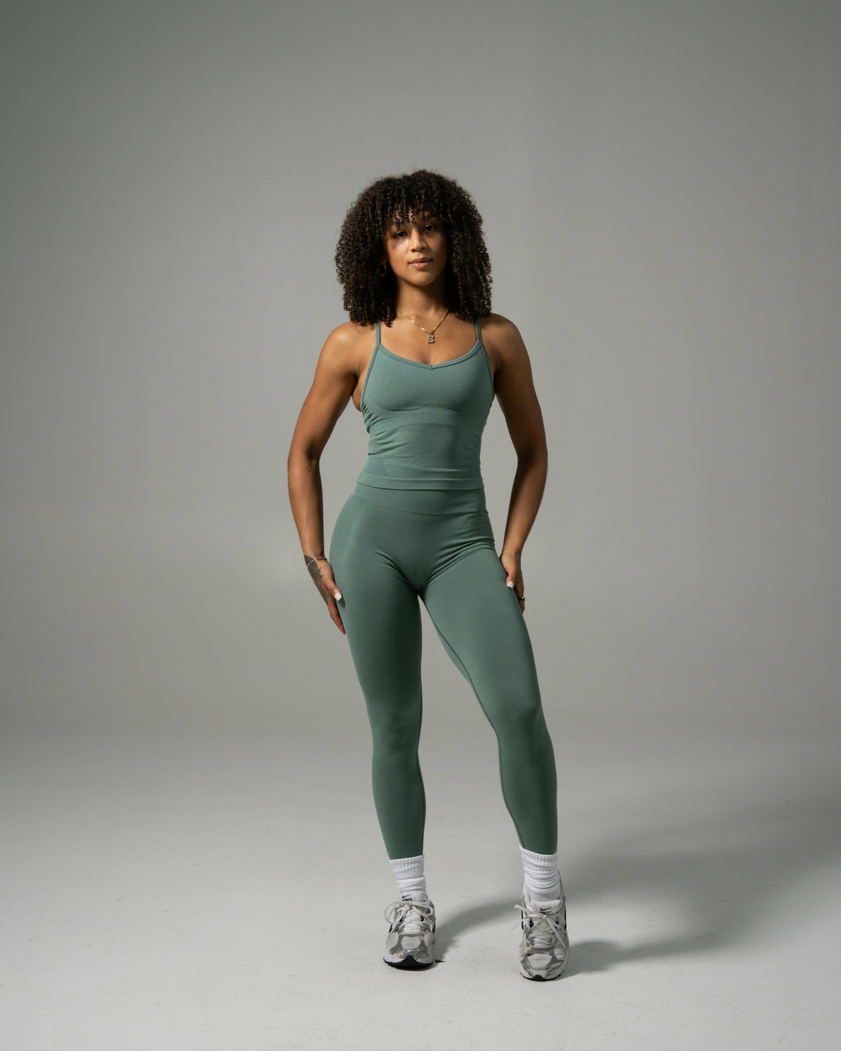 Pump High Rise Legging - Juniper Green | Alphalete