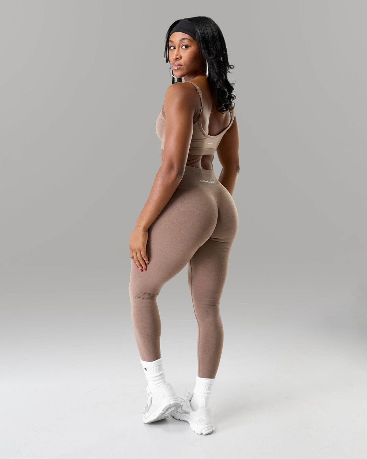 Amplify Ultra-High Rise Legging - Mocha | Alphalete