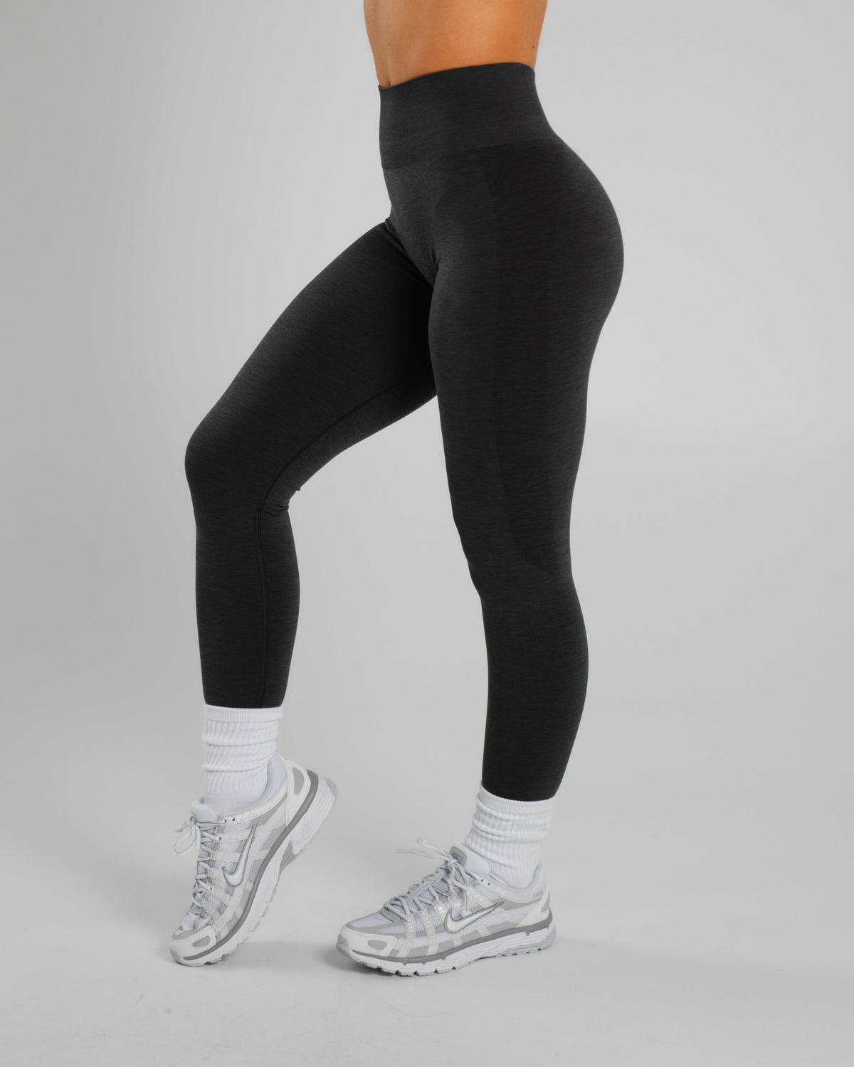 Amplify Ultra-High Rise Legging - Dark Heather Grey | Alphalete