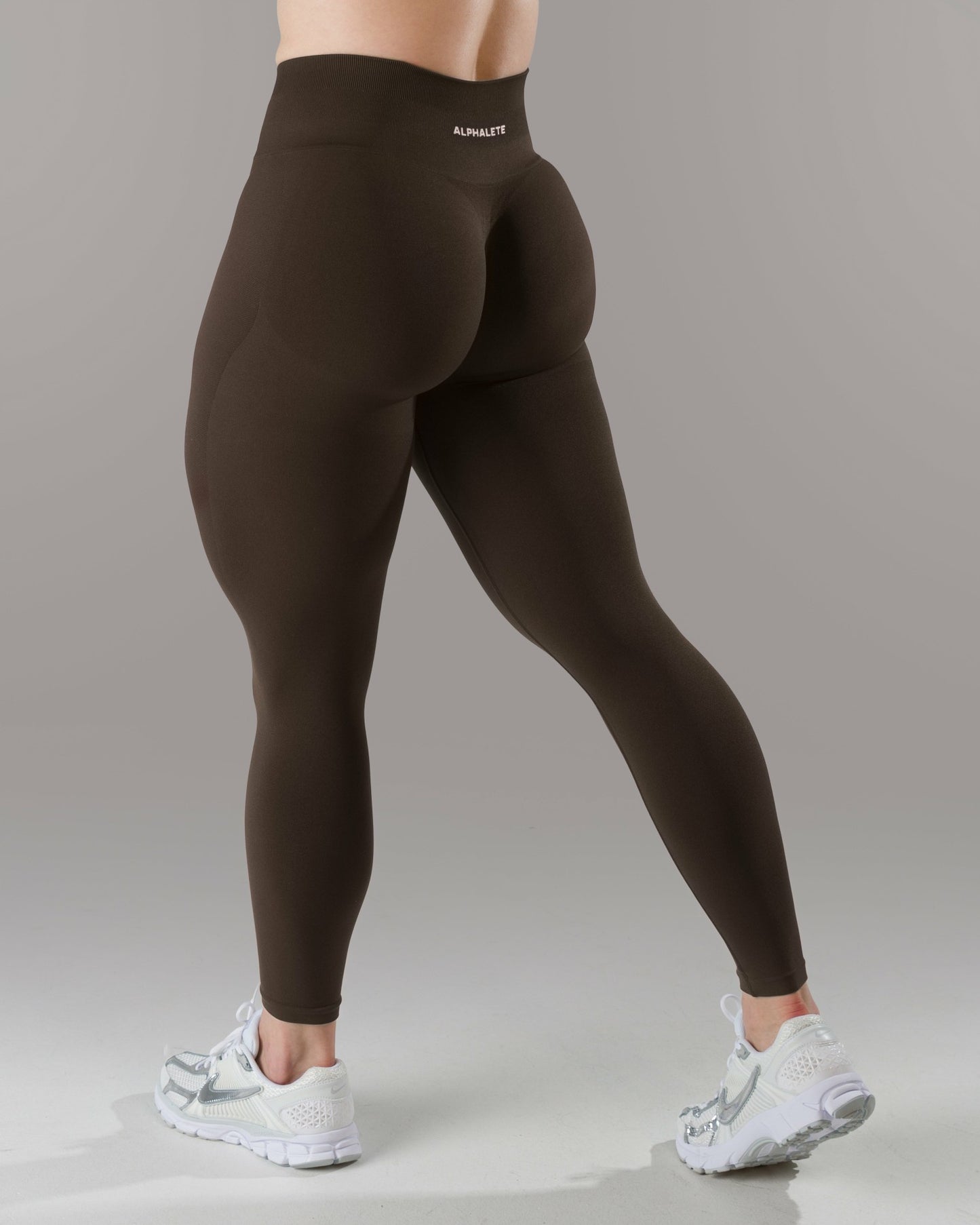 Pump Mid Rise Legging - Espresso | Alphalete
