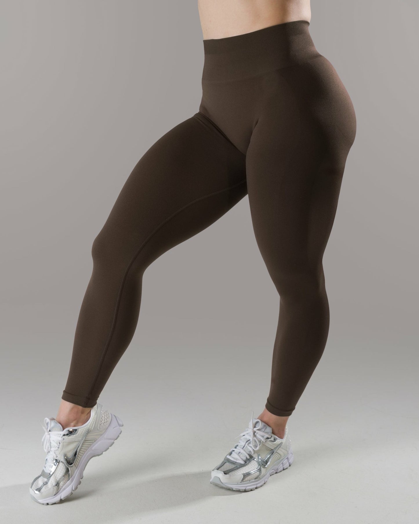 Pump Mid Rise Legging - Espresso | Alphalete